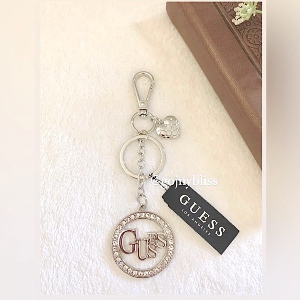 GUESS • Silver-Tone Keychain - Picture 4 of 6
